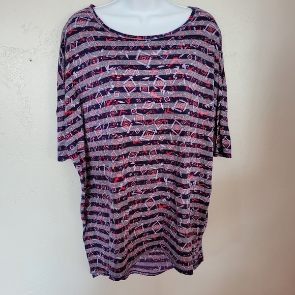 LuLaRoe Irma Blouse Purple Stripes Geometric Women's Medium Oversized Fit - Picture 1 of 6